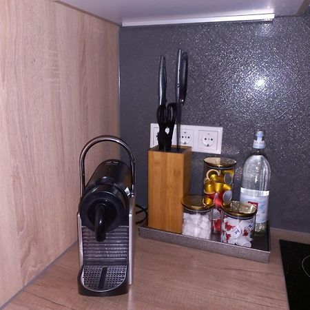 Am City Apartment 24H Self-Check-In, Free Parking, U-Bahn 350M, Netflix Nuremberga Exterior foto